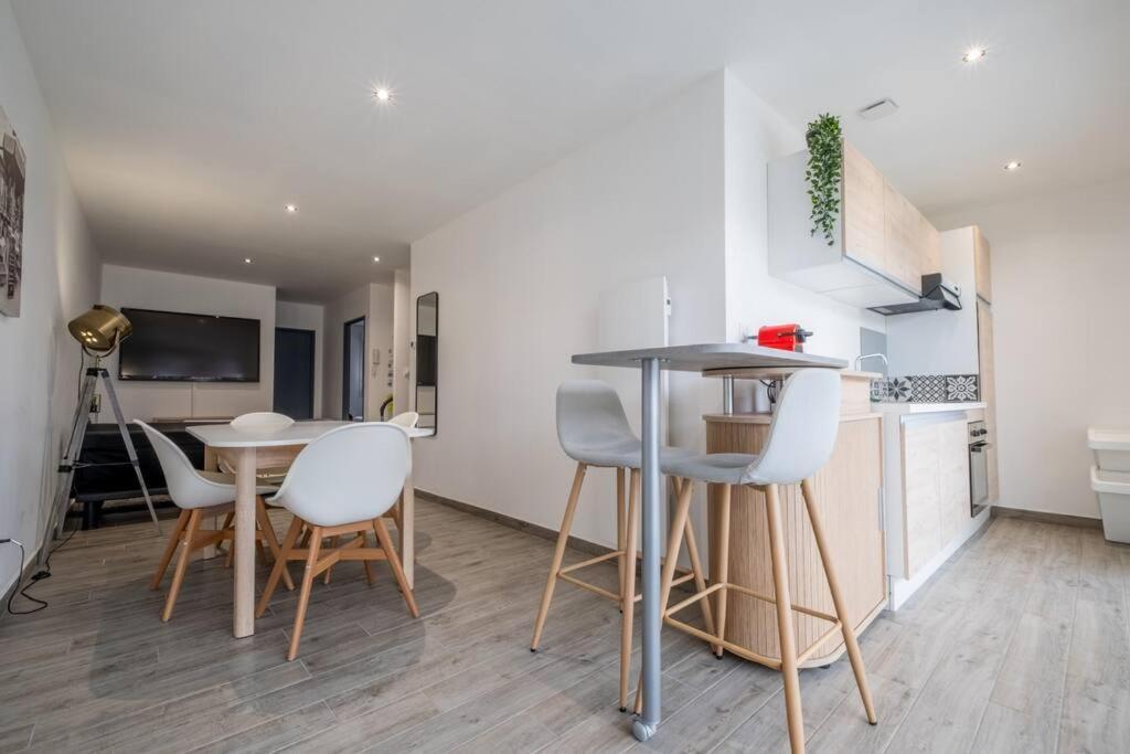 Appartement Le Trianon - Parking Prive à Reims Extérieur photo