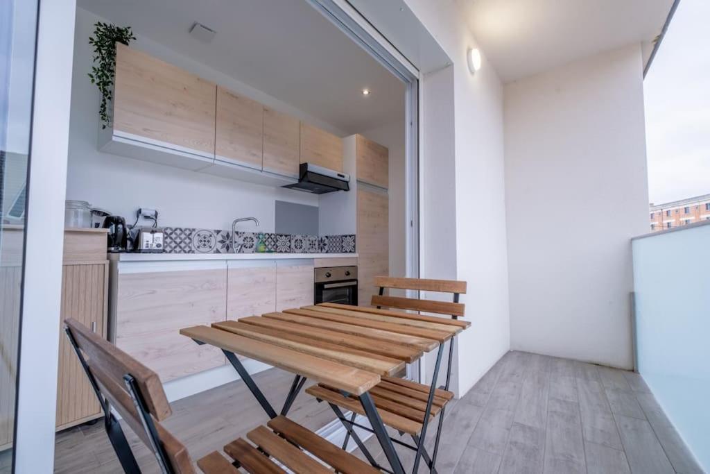 Appartement Le Trianon - Parking Prive à Reims Extérieur photo
