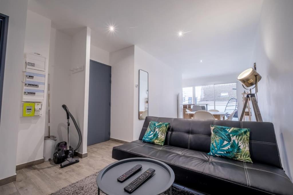 Appartement Le Trianon - Parking Prive à Reims Extérieur photo