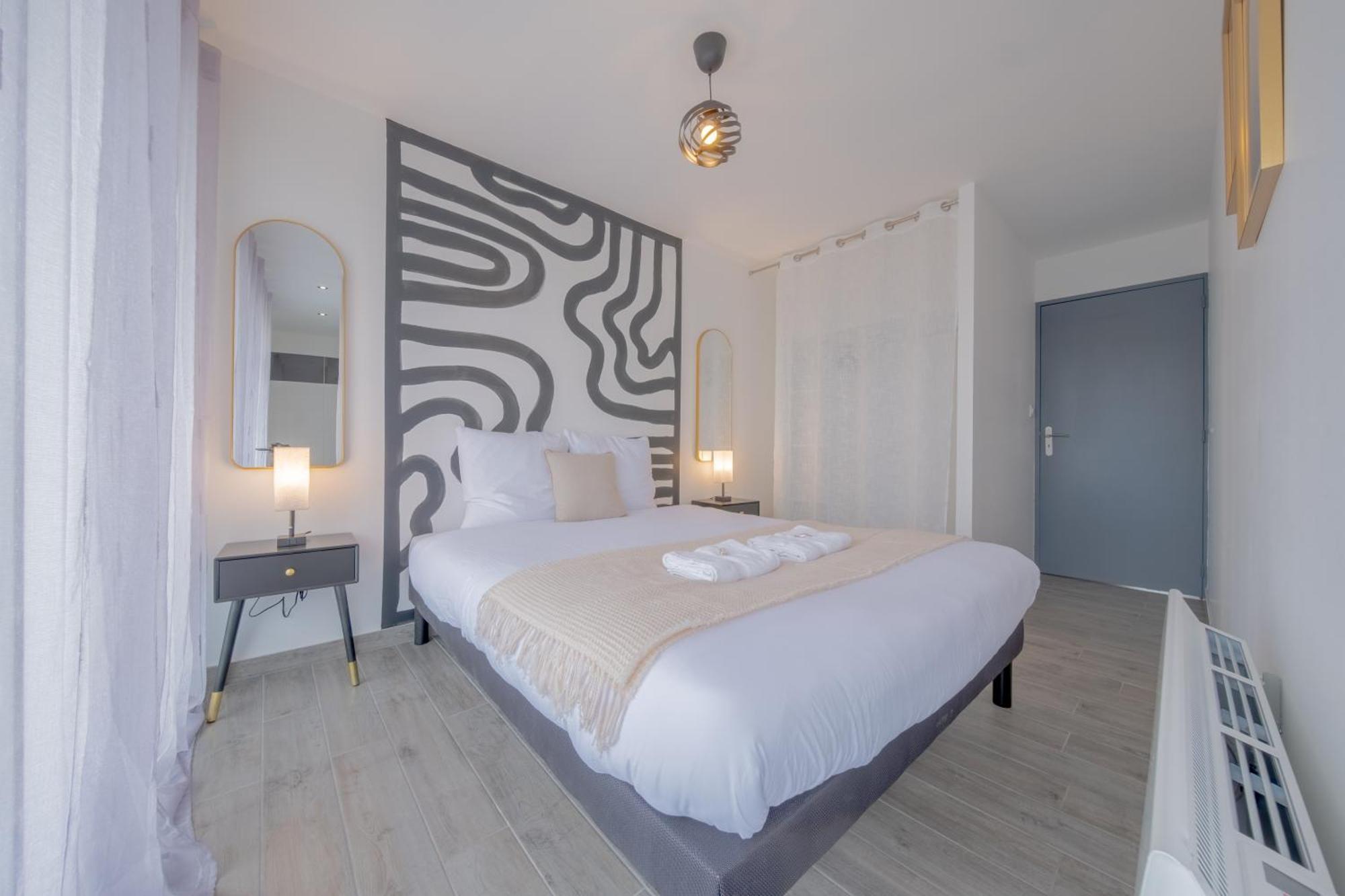 Appartement Le Trianon - Parking Prive à Reims Extérieur photo