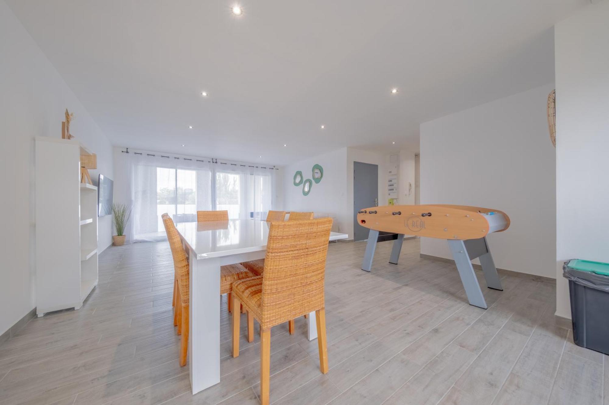Appartement Le Trianon - Parking Prive à Reims Extérieur photo