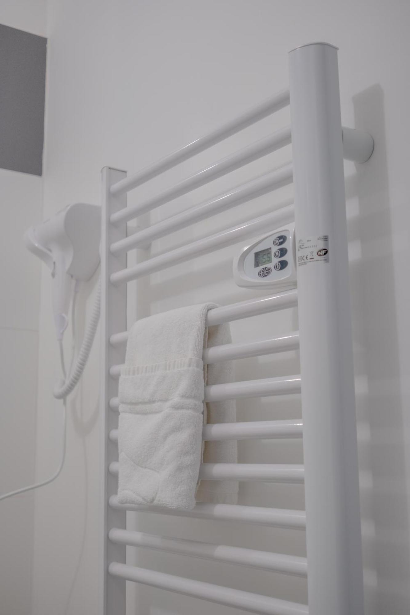 Appartement Le Trianon - Parking Prive à Reims Extérieur photo