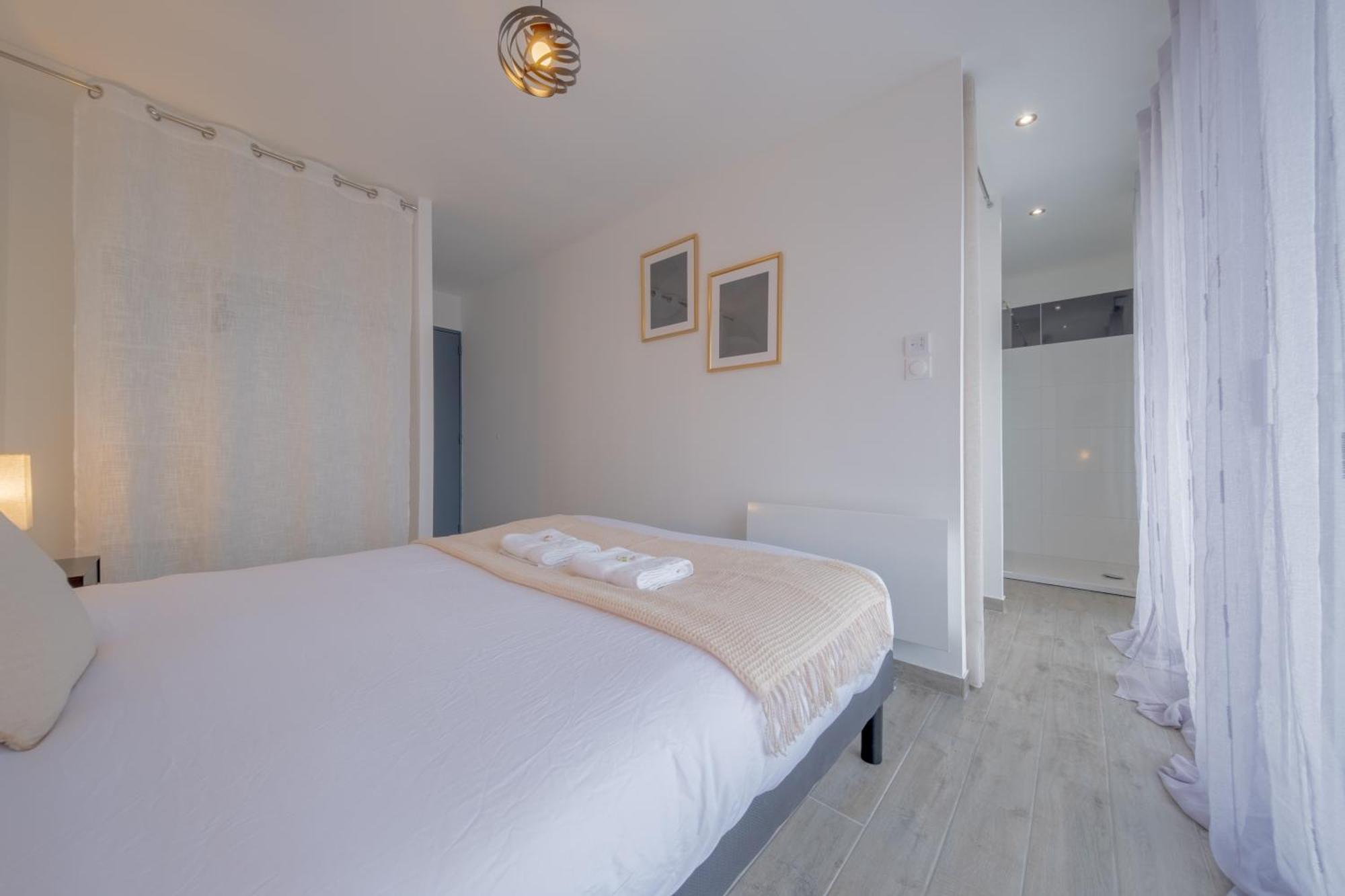 Appartement Le Trianon - Parking Prive à Reims Extérieur photo